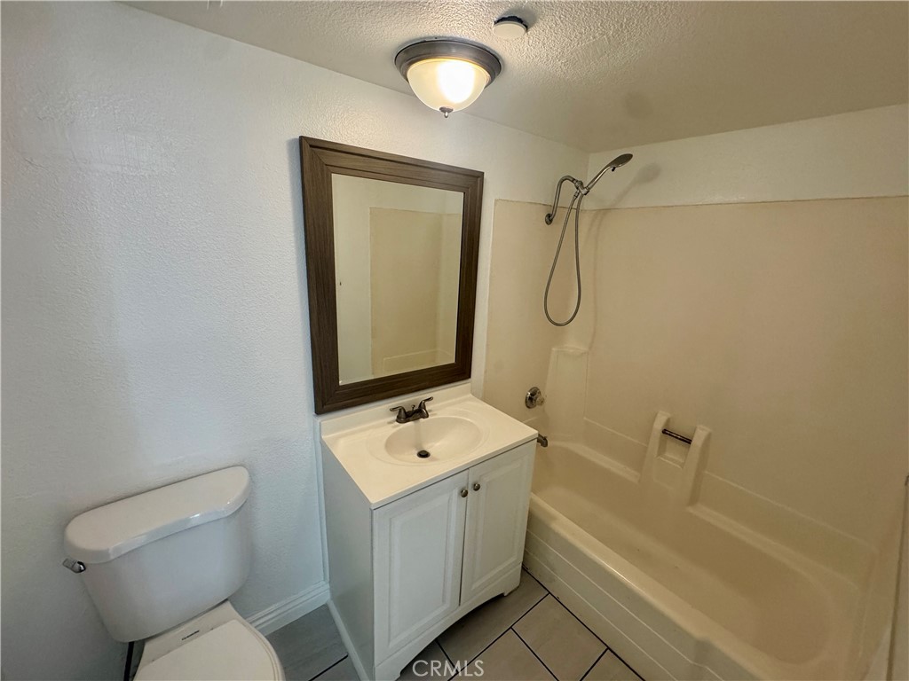 Chestnut Square (CHSQ) - Residential Lease