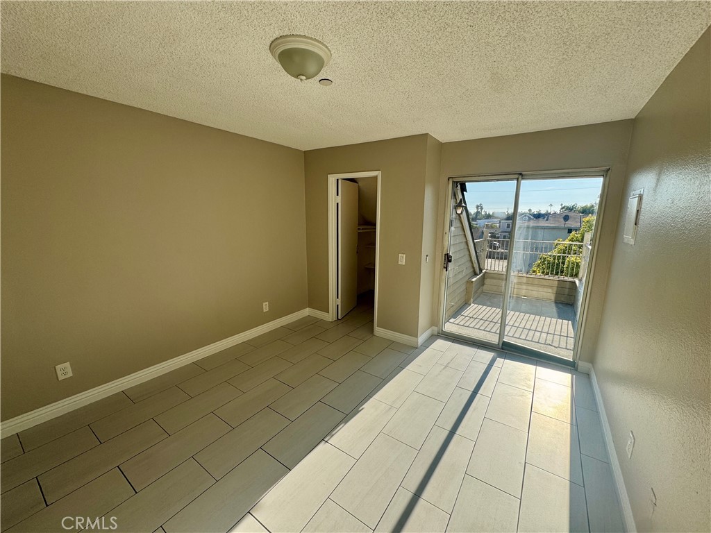 Chestnut Square (CHSQ) - Residential Lease