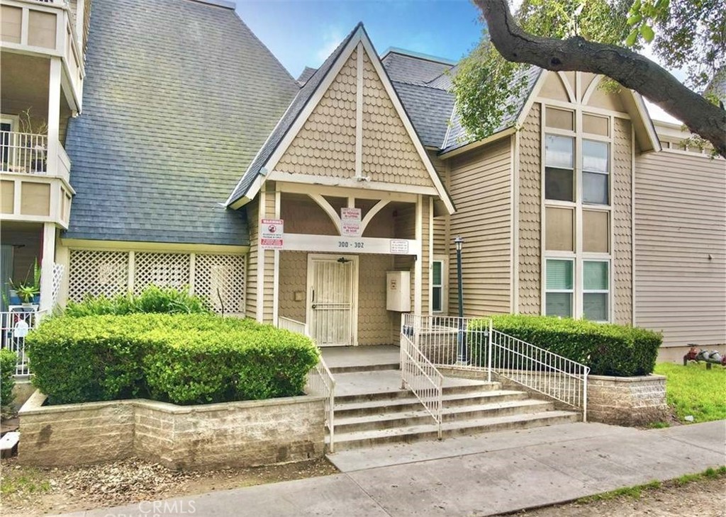 300 E Chestnut Avenue 301