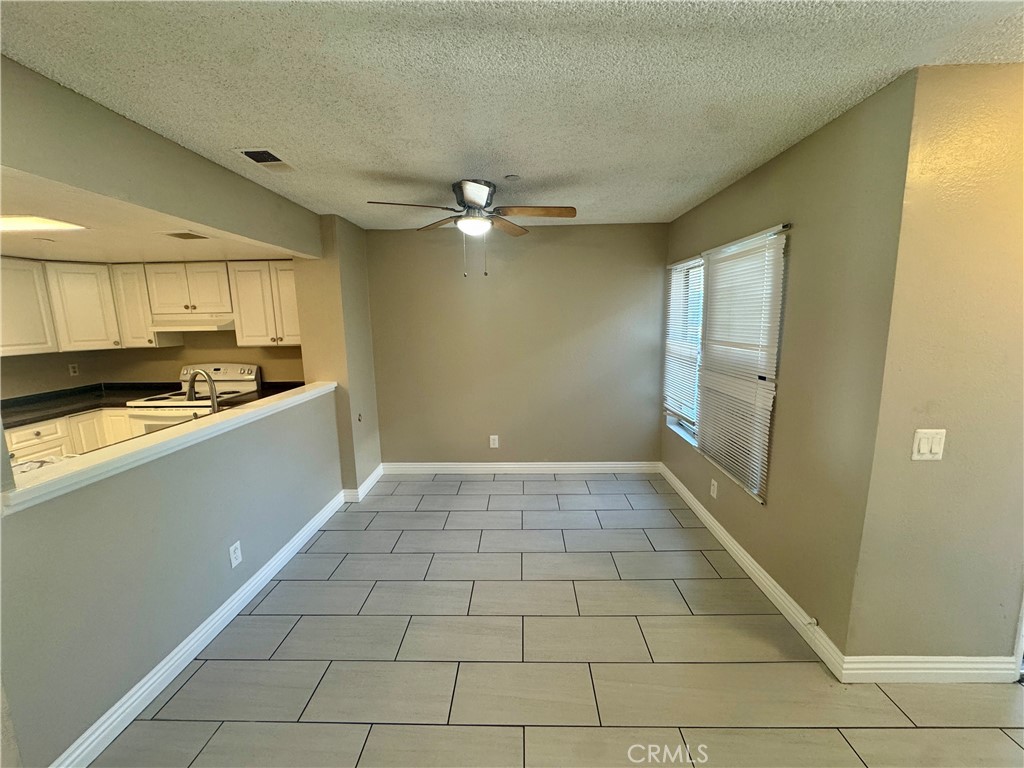 Chestnut Square (CHSQ) - Residential Lease