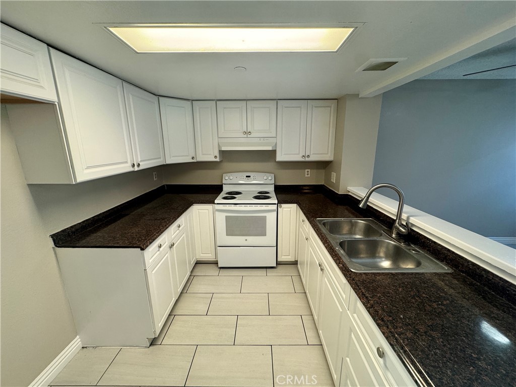 Chestnut Square (CHSQ) - Residential Lease