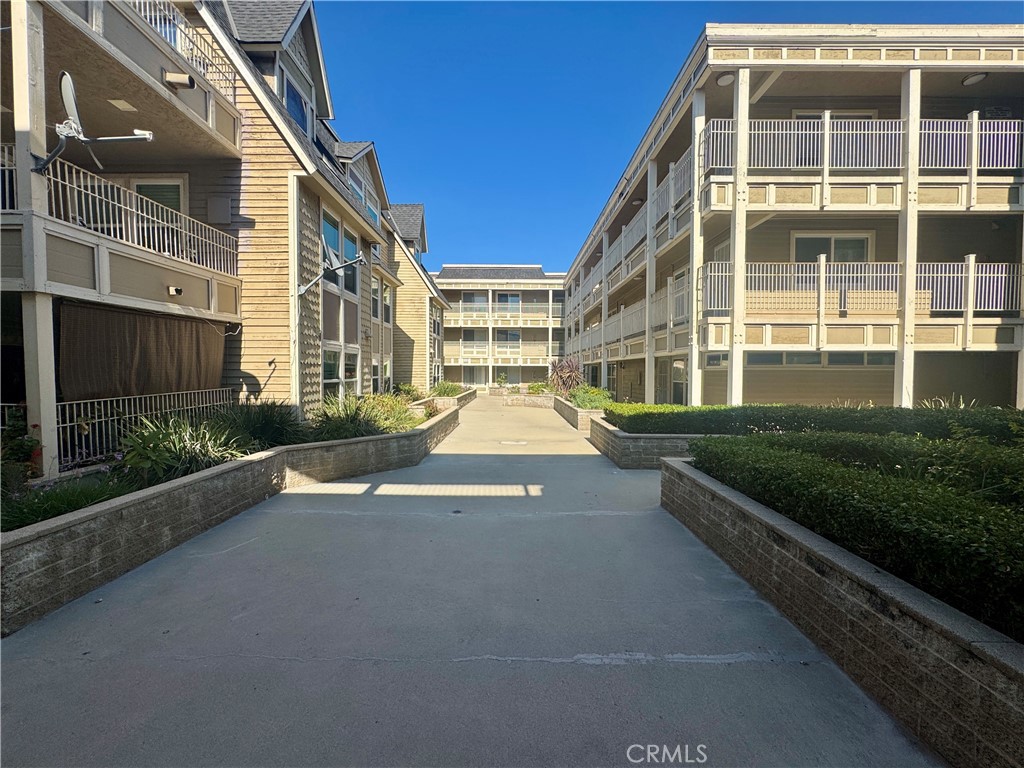 Chestnut Square (CHSQ) - Residential Lease
