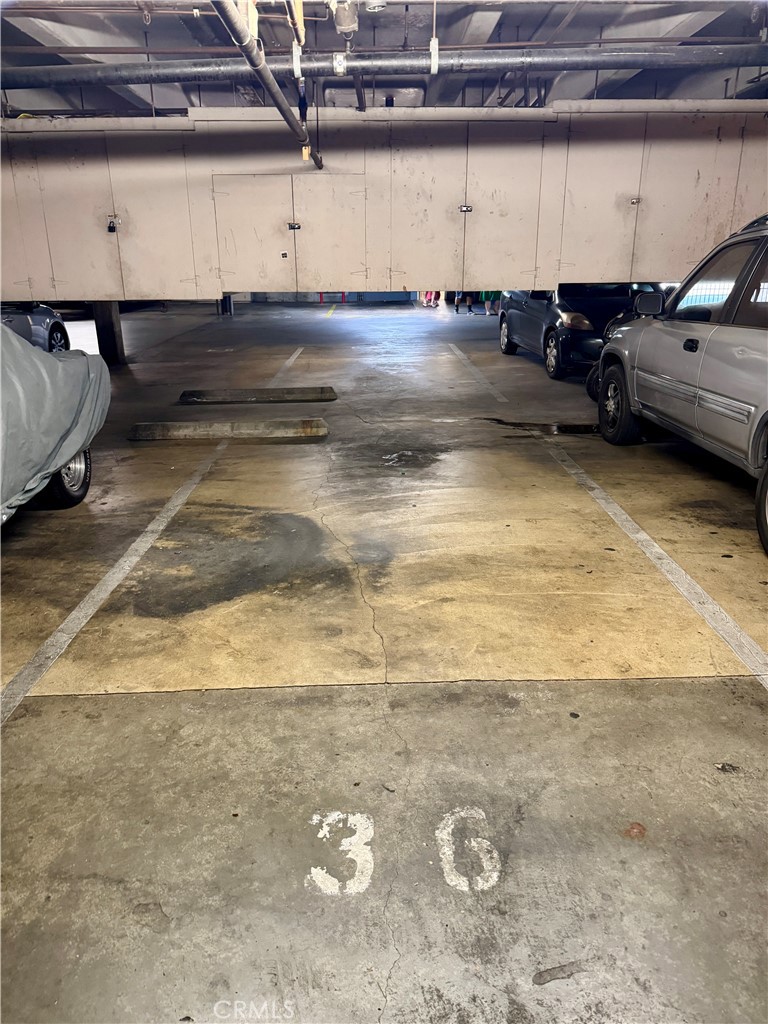 Chestnut Square (CHSQ) - Residential Lease