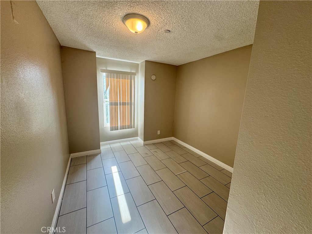 Chestnut Square (CHSQ) - Residential Lease