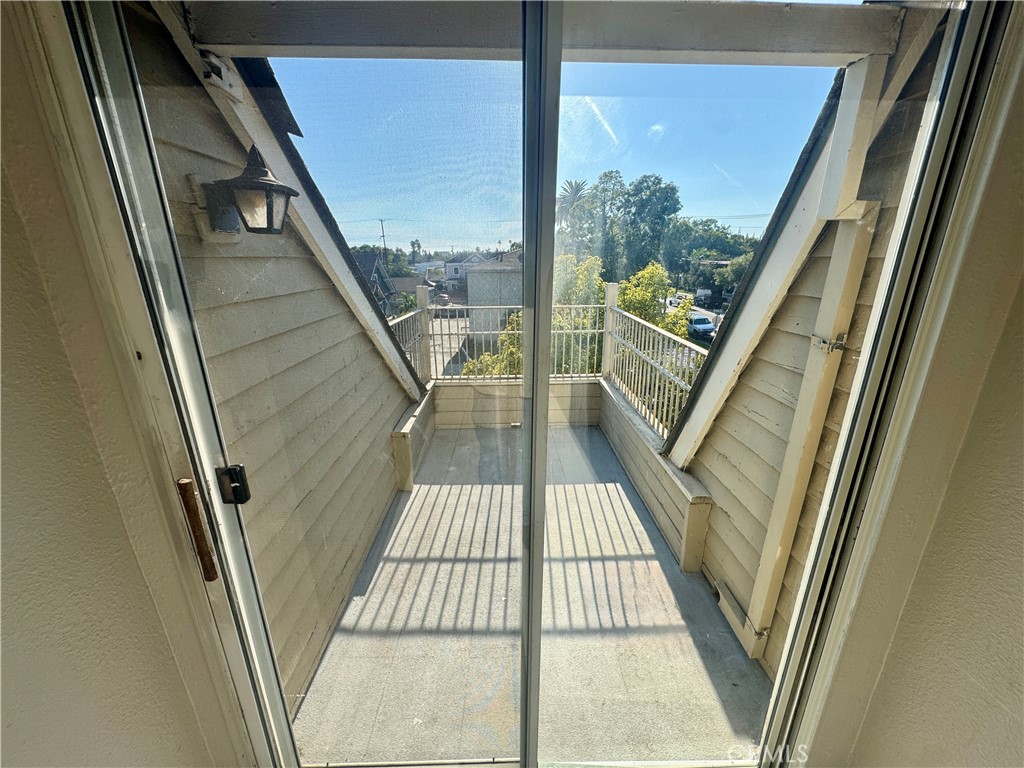 Chestnut Square (CHSQ) - Residential Lease