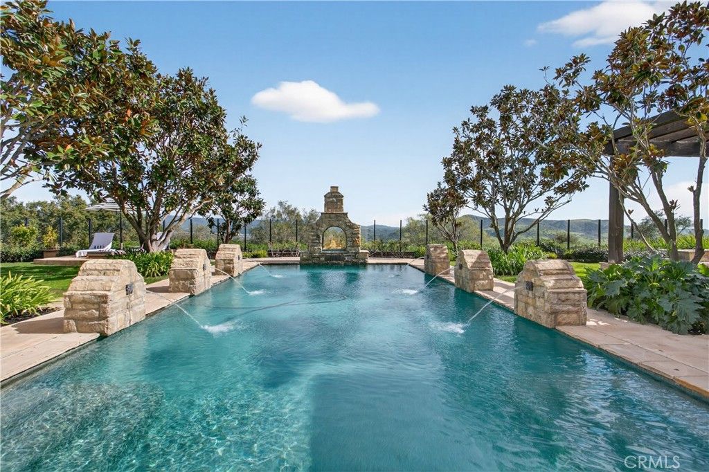 Photo of 18 Mission Ridge Road, Ladera Ranch, CA 92694 (MLS # OC26028532)