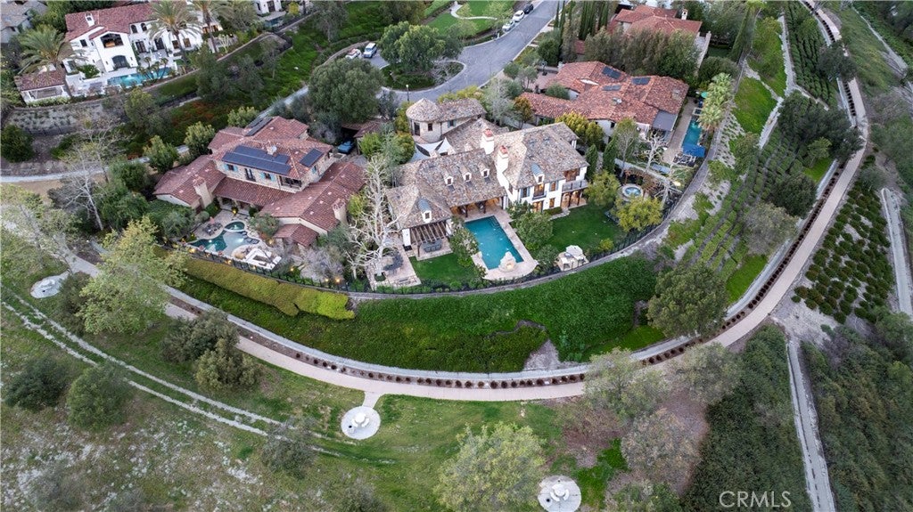 18 Mission Ridge Road
