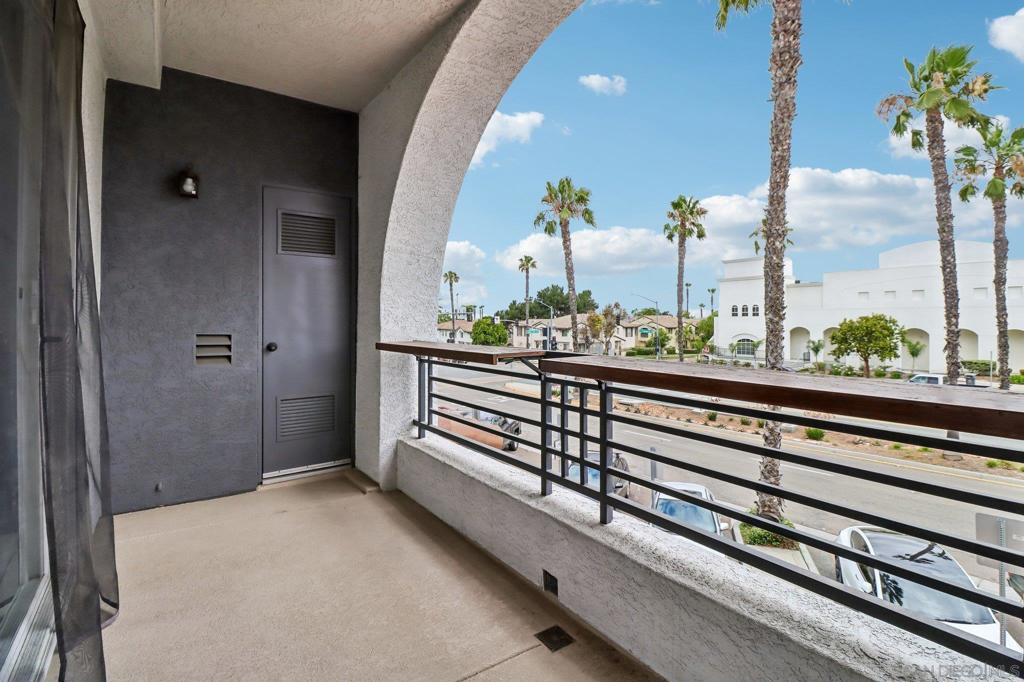 1760 E Palomar 101