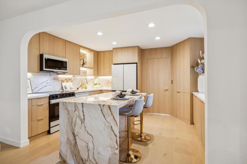 142 Mission Drive, East Palo Alto CA 94303