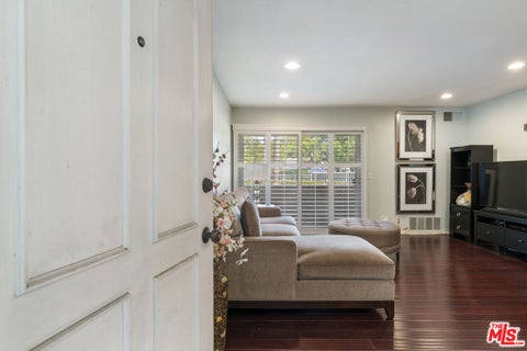 Photo of 3863 Thorncroft Lane #E, Inglewood, CA 90305 (MLS # 26876193)