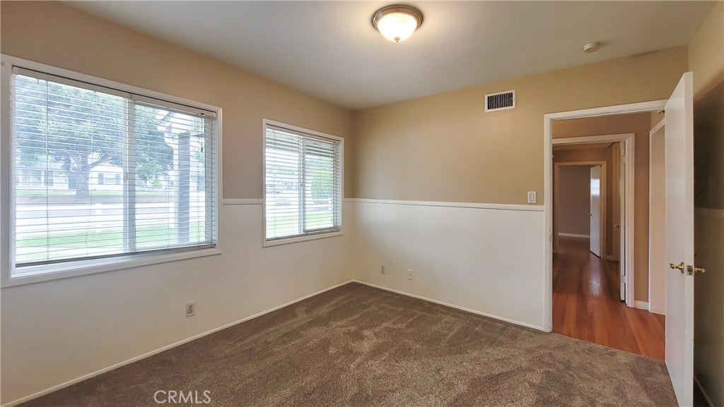 504 E Foothill