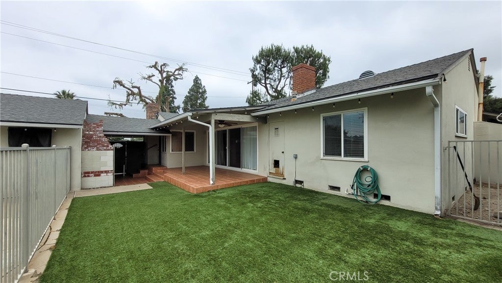 504 E Foothill