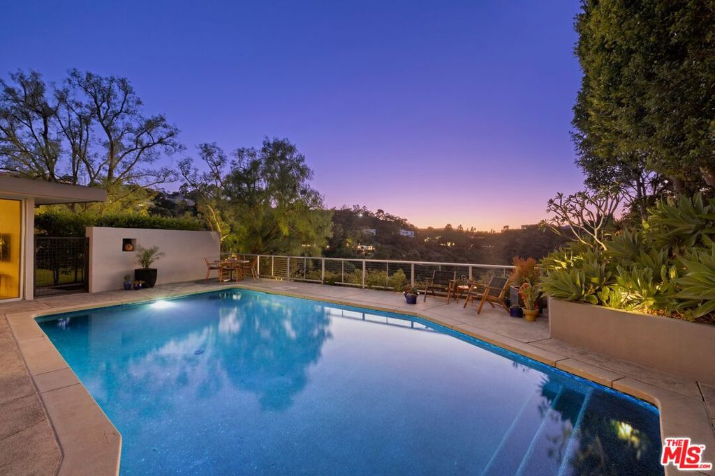 3523 Beverly Ridge Drive
