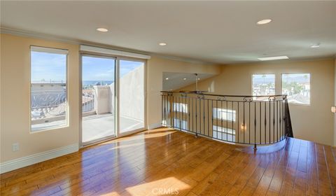Tiny photo for 612 N Juanita Avenue #B, Redondo Beach, CA 90277 (MLS # PV25171664)
