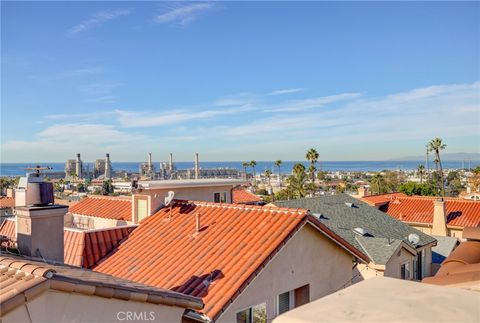 Tiny photo for 612 N Juanita Avenue #B, Redondo Beach, CA 90277 (MLS # PV25171664)