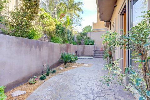 Tiny photo for 612 N Juanita Avenue #B, Redondo Beach, CA 90277 (MLS # PV25171664)