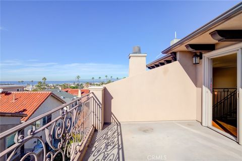 Tiny photo for 612 N Juanita Avenue #B, Redondo Beach, CA 90277 (MLS # PV25171664)