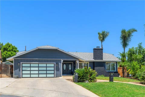 Photo of 710 Broadmoor Court, Corona, CA 92882 (MLS # IV26142717)