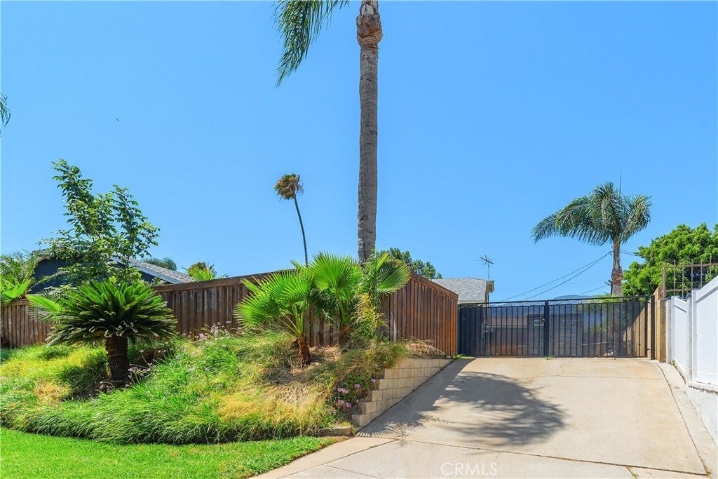 710 Broadmoor Court