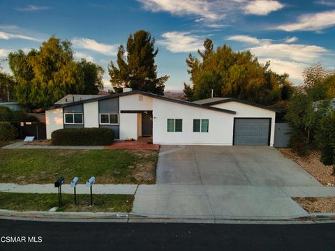 Photo of 221 Dryden Street, Thousand Oaks, CA 91360 (MLS # 226000963)