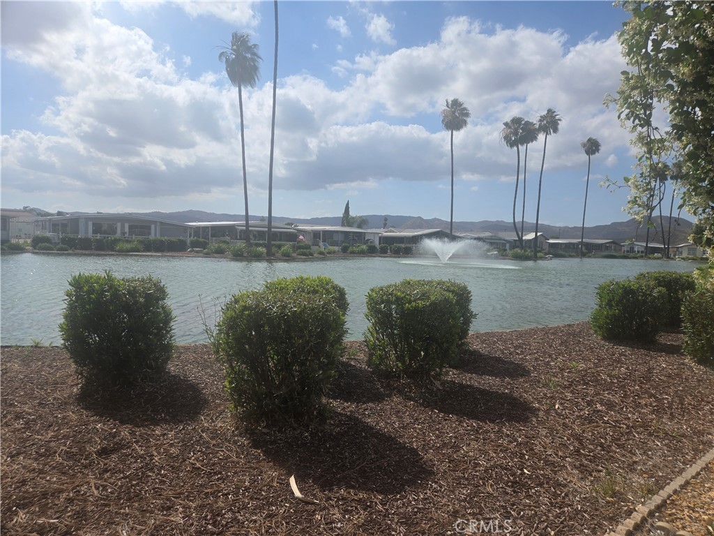 5001 W Florida 74