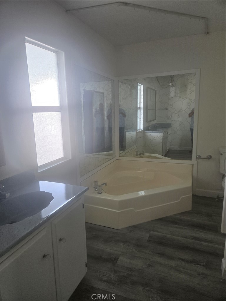 5001 W Florida 74