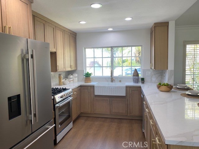 27952 CALLE CASAL