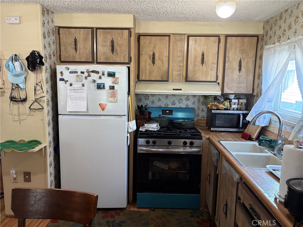 1850 W Orangethorpe Avenue 44