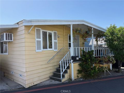 Photo of 1850 W Orangethorpe Avenue #44, Fullerton, CA 92833 (MLS # DW26084532)