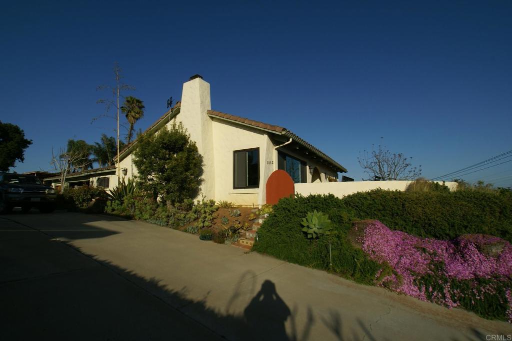 1812 Laurel Road