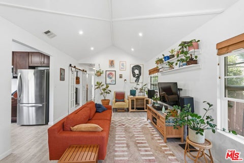 Photo of 3830 W 59th Street, Los Angeles, CA 90043 (MLS # 26847597)