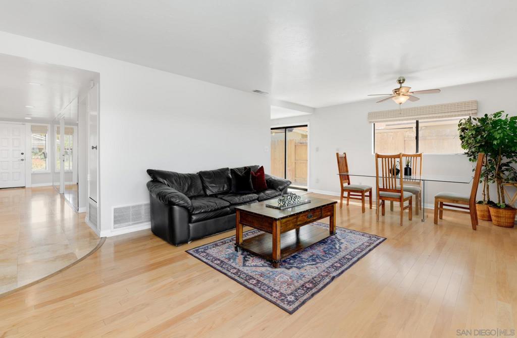 3618 Mount Acomita Ave