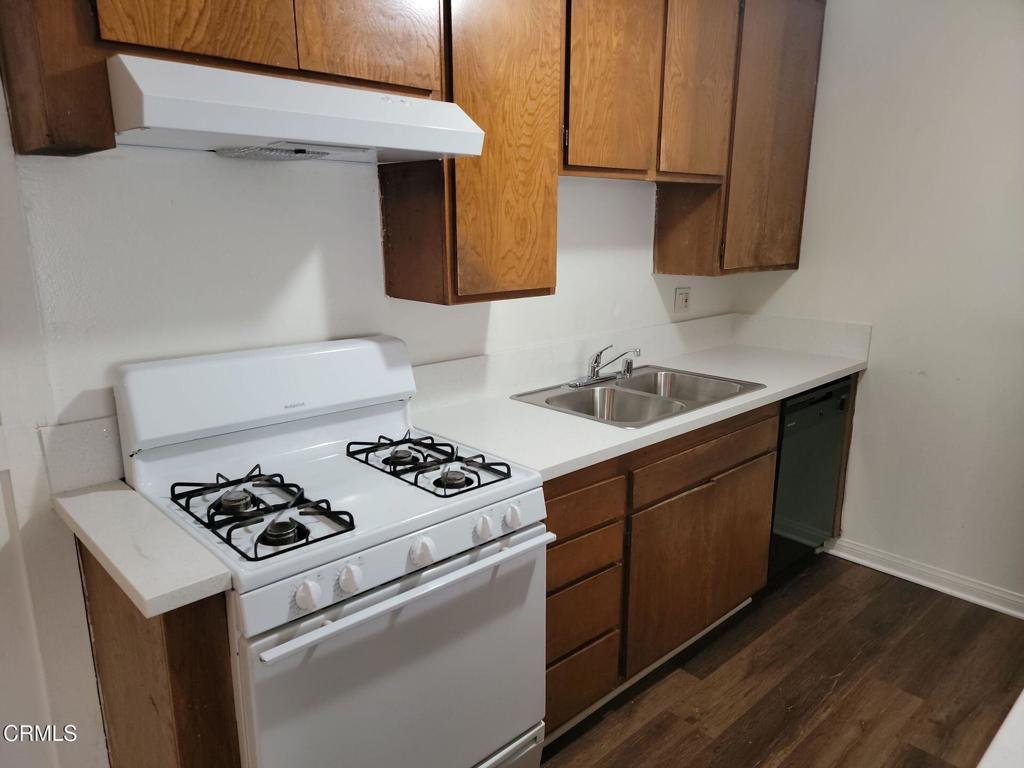 207 W Channel Islands Boulevard 207