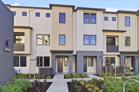 Photo of 1129 Esther Court, Palo Alto, CA 94303 (MLS # ML82041526)