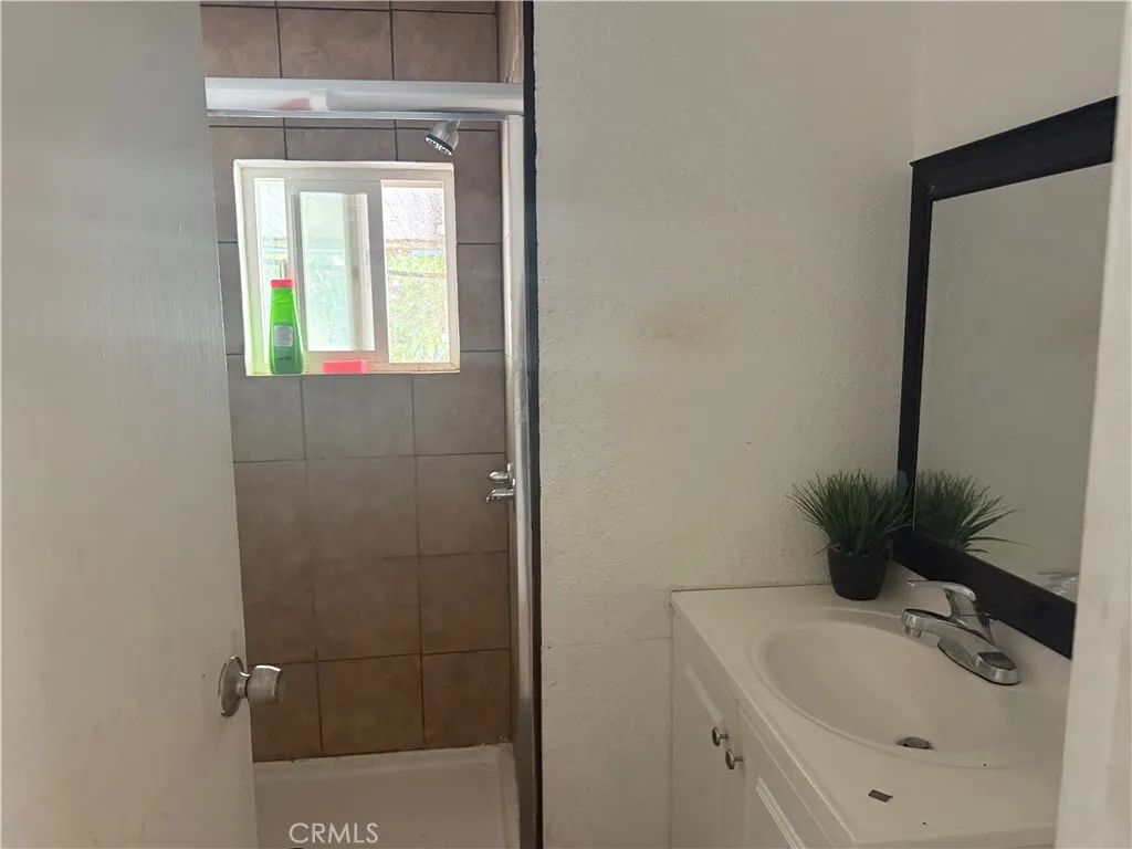 Perris, California 92570, United States, 3 Bedrooms Bedrooms, ,2 BathroomsBathrooms,Residential,Active,213058