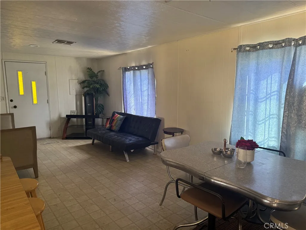 Perris, California 92570, United States, 3 Bedrooms Bedrooms, ,2 BathroomsBathrooms,Residential,Active,213058