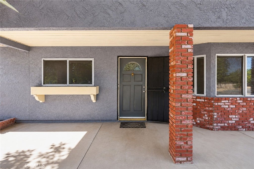 10157 E Avenue R8