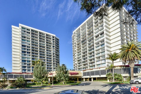 Photo of 201 Ocean Avenue #1910B, Santa Monica, CA 90402 (MLS # 26898407)