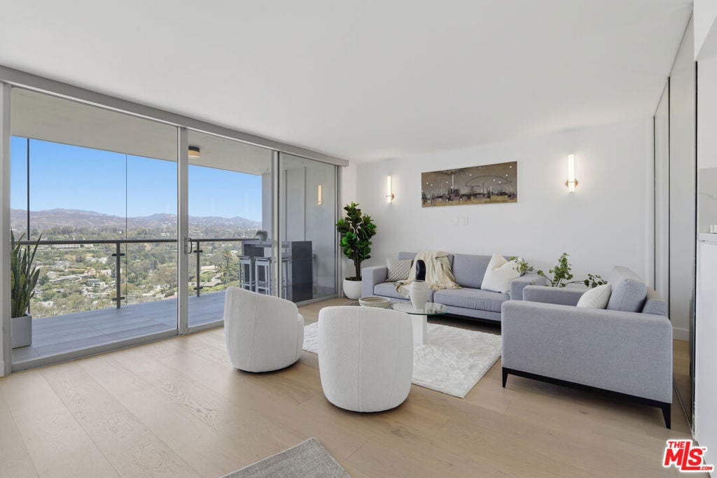 201 Ocean Avenue 1910B