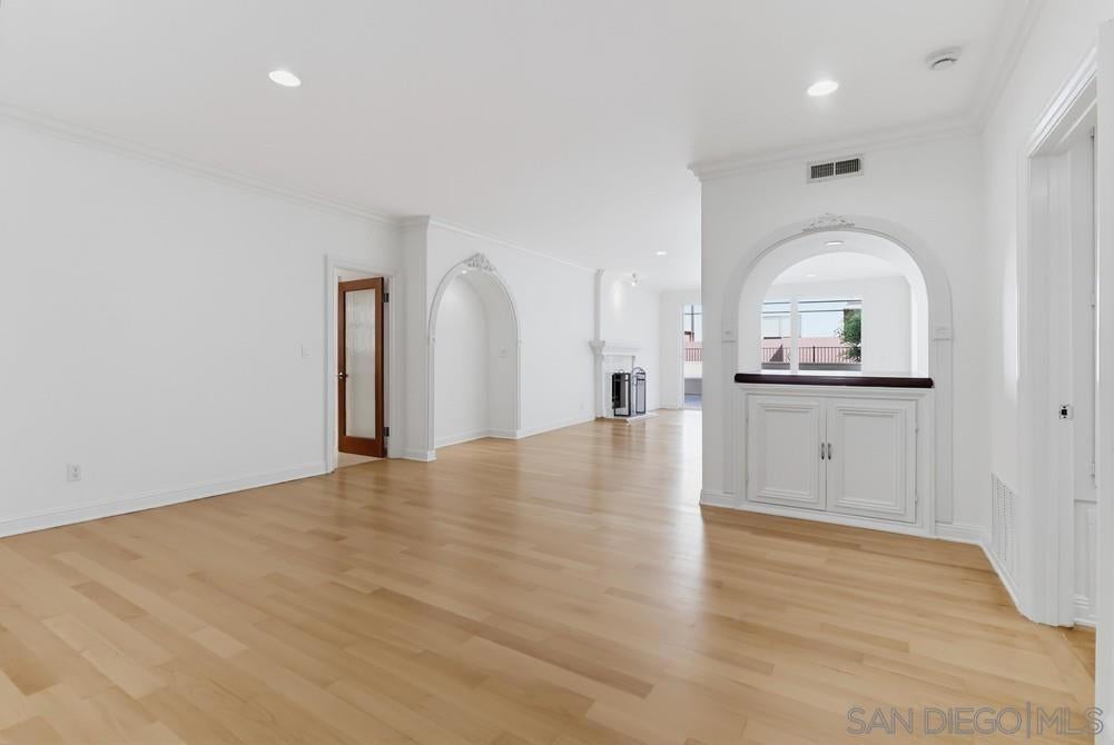 1520 Camden 106