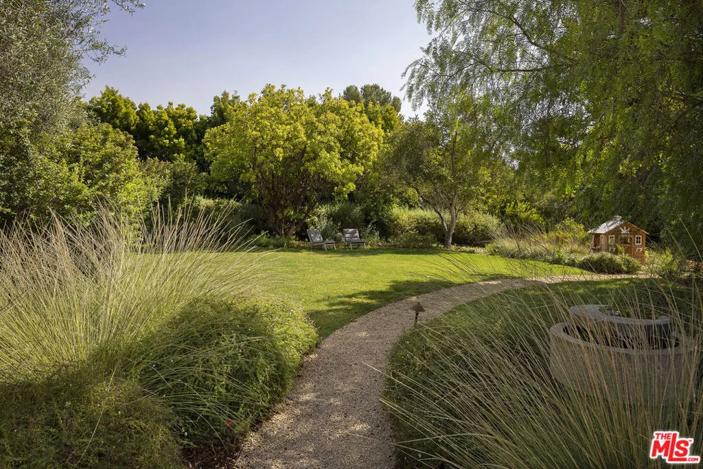 Santa Barbara, California 93110, United States, 4 Bedrooms Bedrooms, ,4 BathroomsBathrooms,Residential,Active,94303