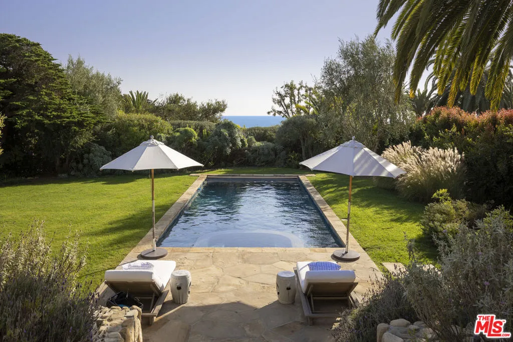 Santa Barbara, California 93110, United States, 4 Bedrooms Bedrooms, ,4 BathroomsBathrooms,Residential,Active,94303