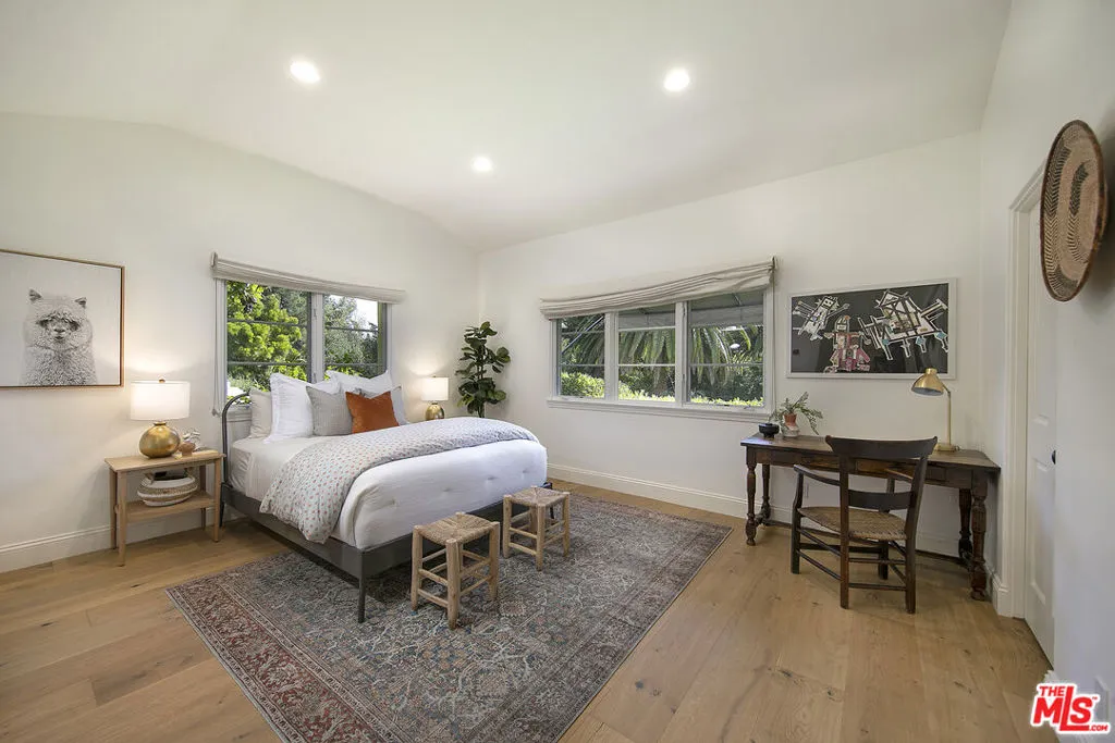 Santa Barbara, California 93110, United States, 4 Bedrooms Bedrooms, ,4 BathroomsBathrooms,Residential,Active,94303