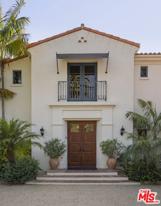 Santa Barbara, California 93110, United States, 4 Bedrooms Bedrooms, ,4 BathroomsBathrooms,Residential,Active,94303