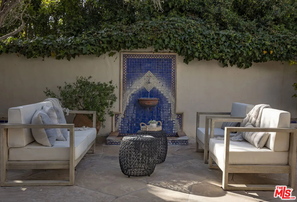 Santa Barbara, California 93110, United States, 4 Bedrooms Bedrooms, ,4 BathroomsBathrooms,Residential,Active,94303