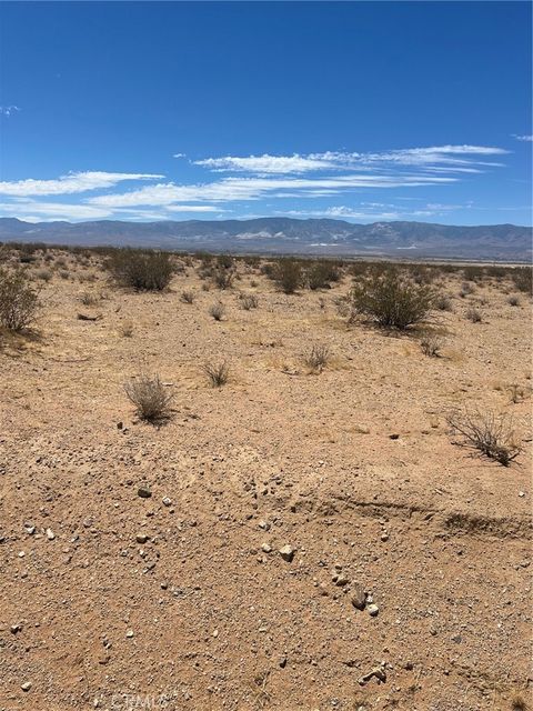 Photo of 0 45, Lancaster, CA 93536 (MLS # CV26038103)