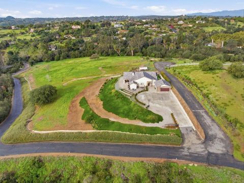 Photo of 3600 Linda Vista Drive, Fallbrook, CA 92028 (MLS # NDP2602278)