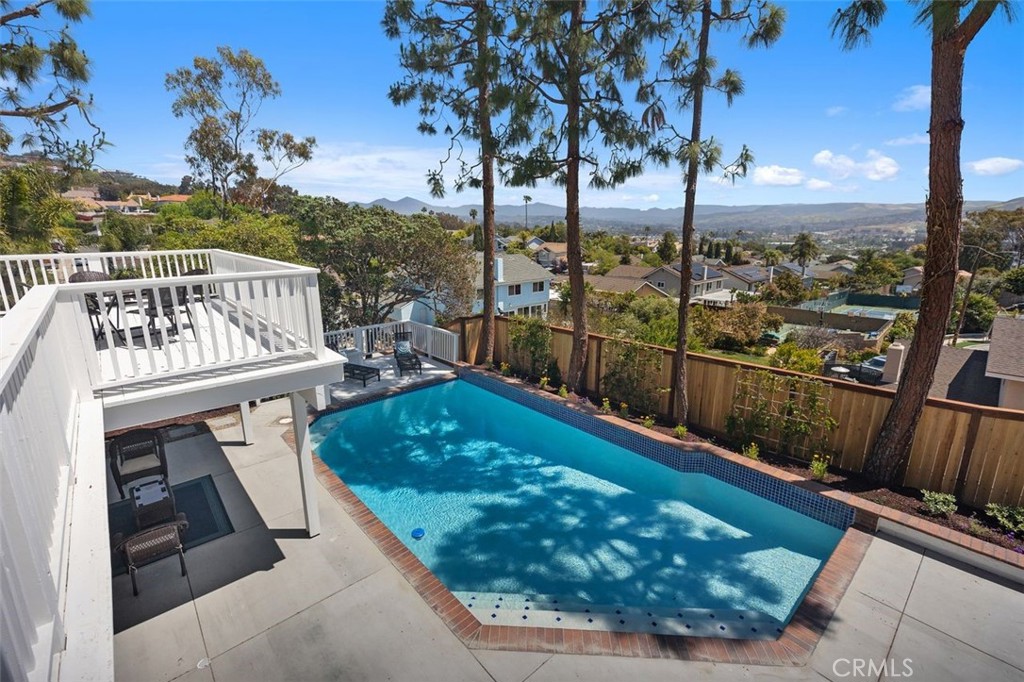 32862 Bluffside Drive