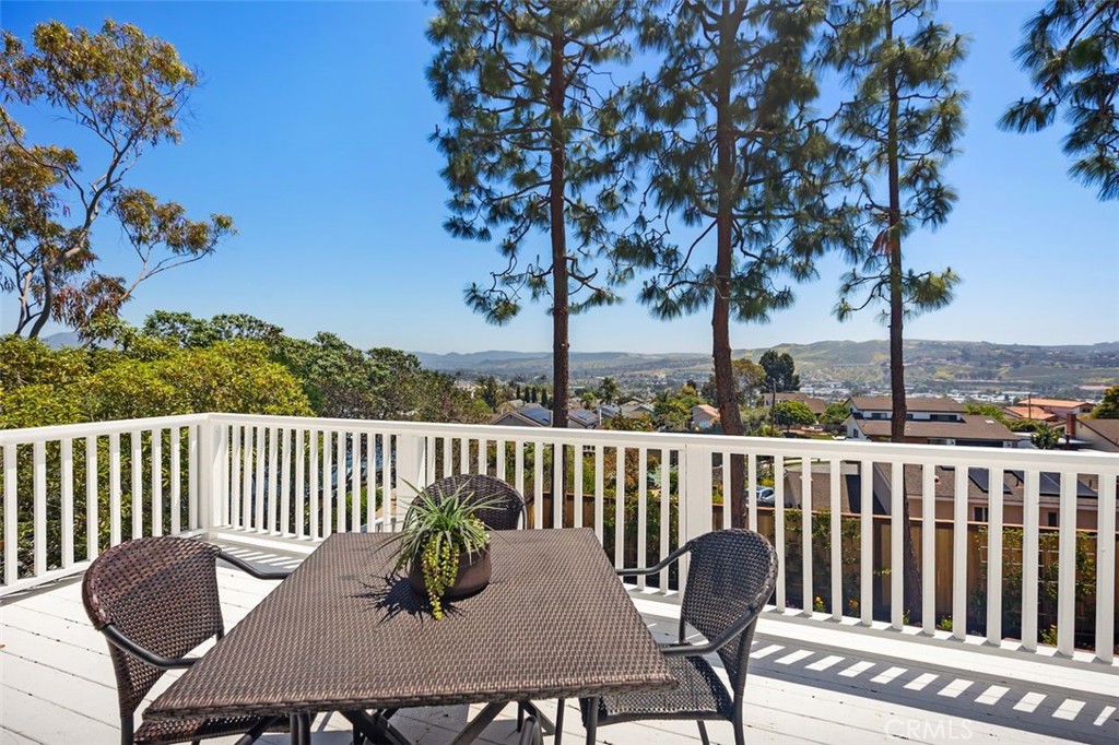 32862 Bluffside Drive