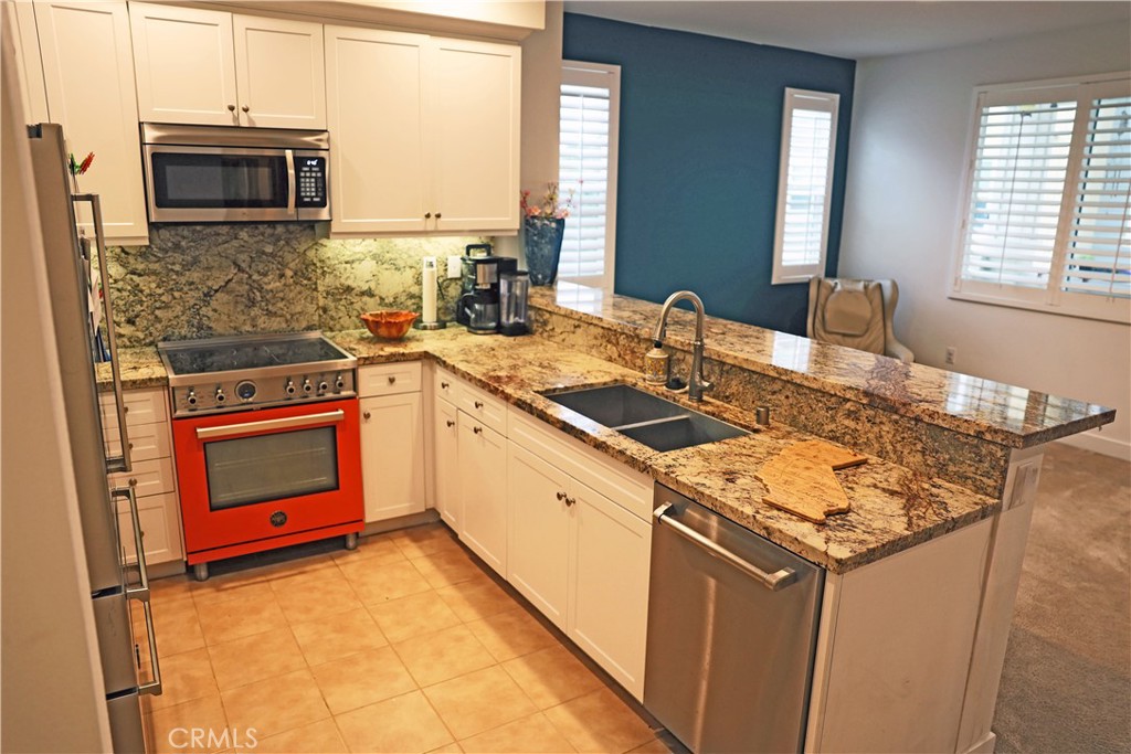 1104 Hibiscus Way